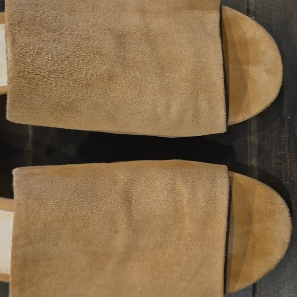 Saks Fifth Avenue Tan Klika  Suede Mules Sz 8.5 - Picture 7 of 8